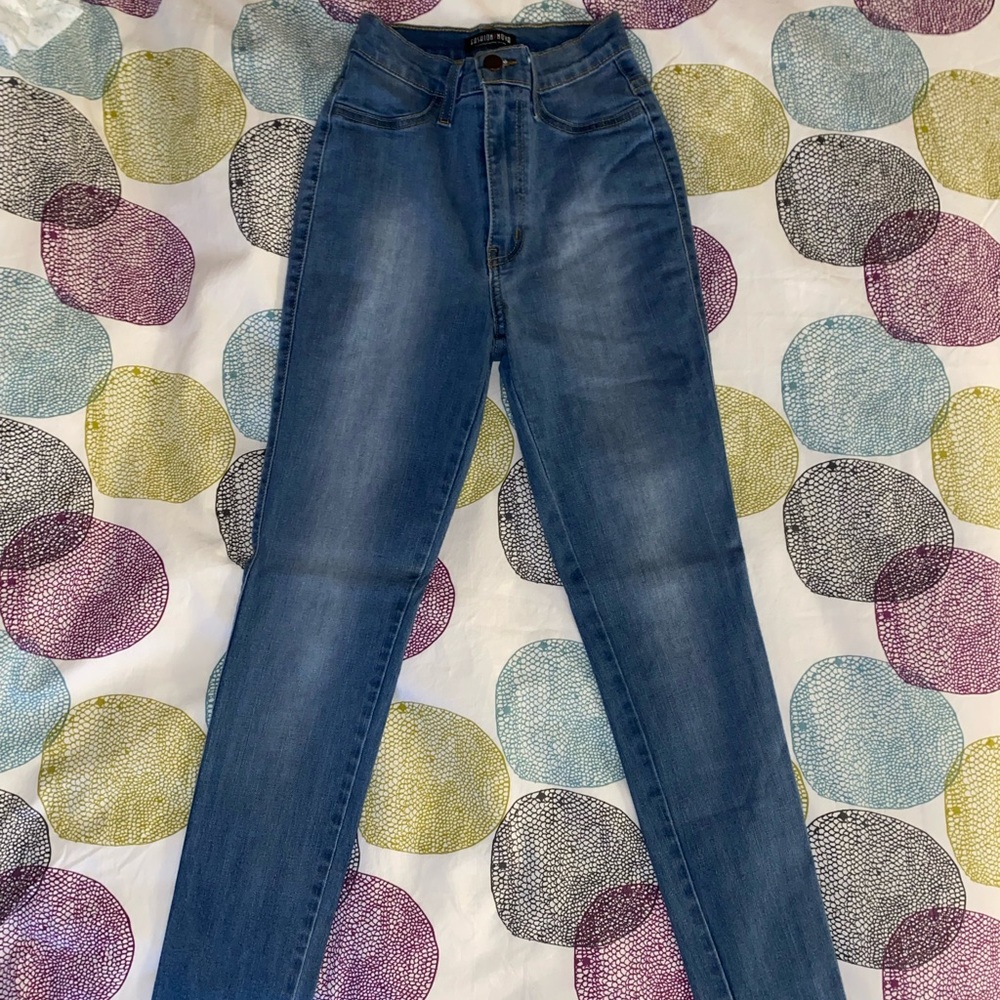 Fashion nova blue wash, high waisted skinny jeans.